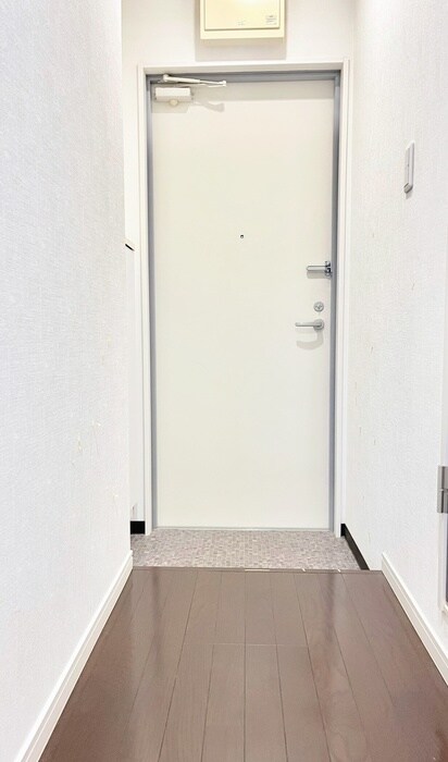物件内観写真16　(玄関)
