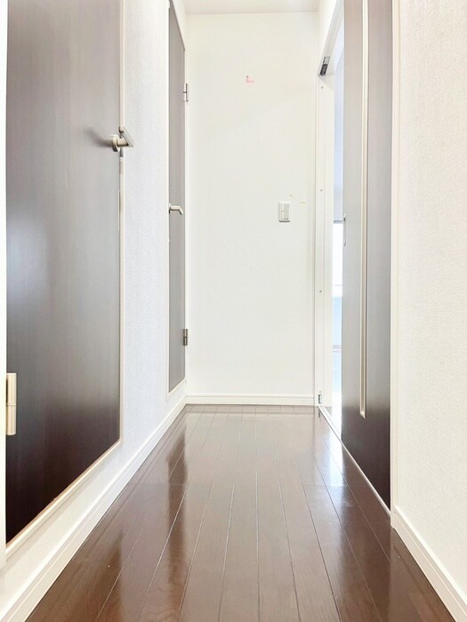 物件内観写真20　(廊下)