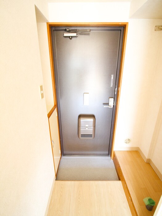 物件内観写真14　(玄関)