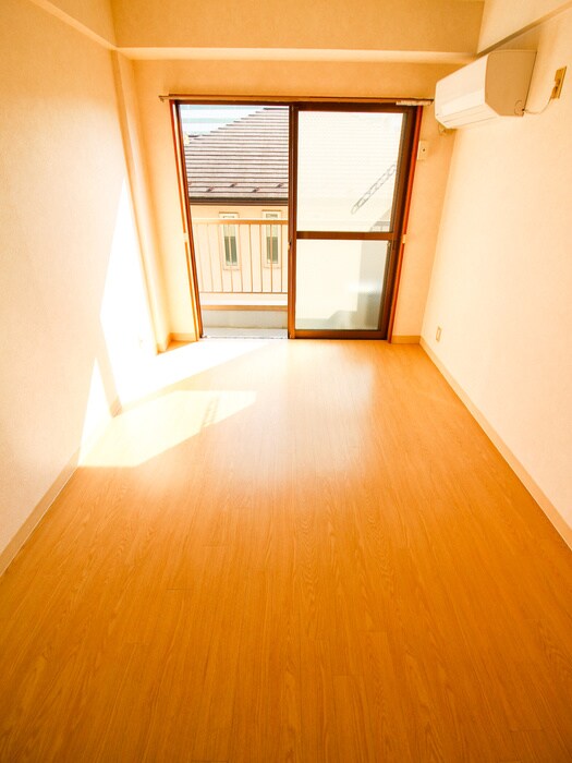 物件内観写真22　(居室)