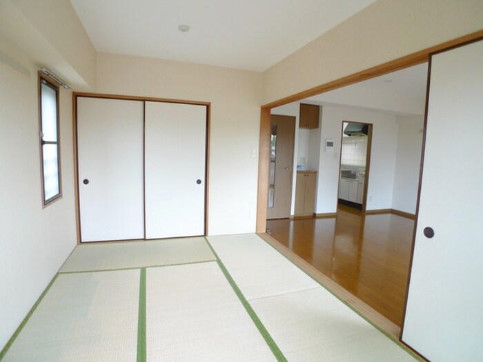 物件内観写真10　(居室)