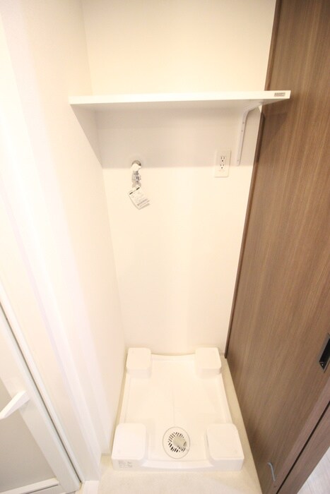 物件内観写真17　(洗濯機置場)