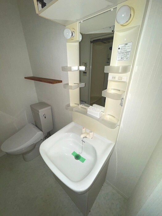 物件内観写真12　(洗面)