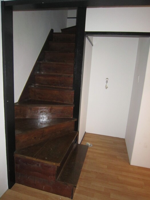 物件内観写真8　(洗濯機置場)