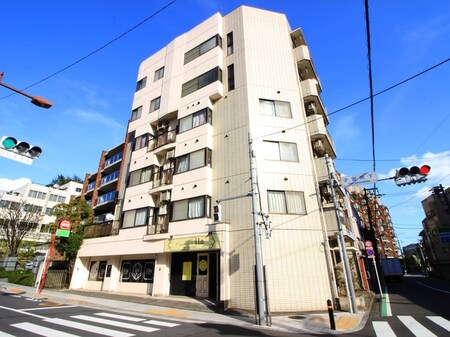 アルビオン目白（３Ｆ）外観写真