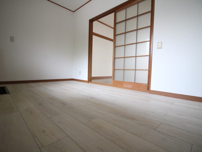 物件内観写真8　(居室)