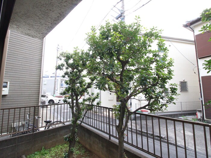 物件内観写真22　(室内からの展望)