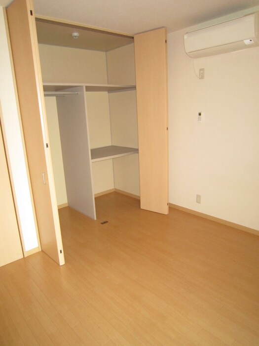 物件内観写真7　(収納)