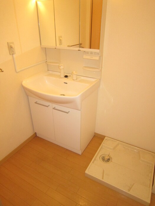 物件内観写真8　(洗面)