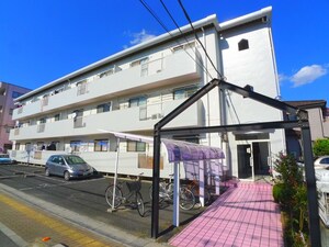 CRYSTAL COURT壱番館外観写真