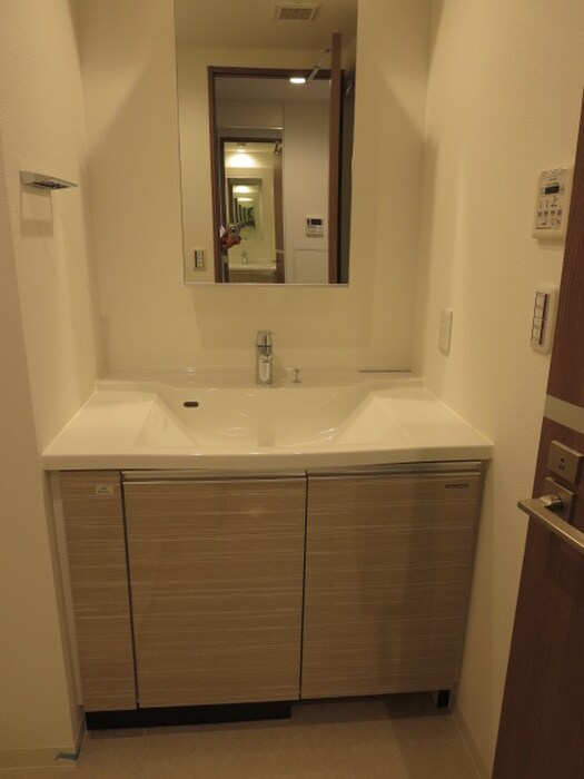 物件内観写真11　(洗面)