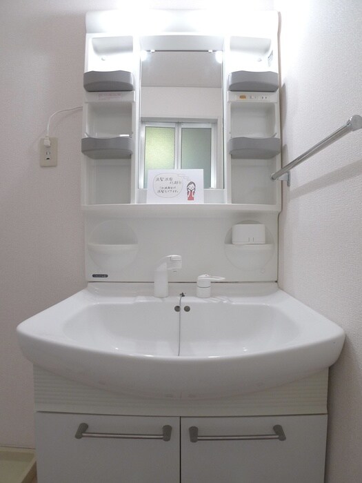 物件内観写真12　(洗面)