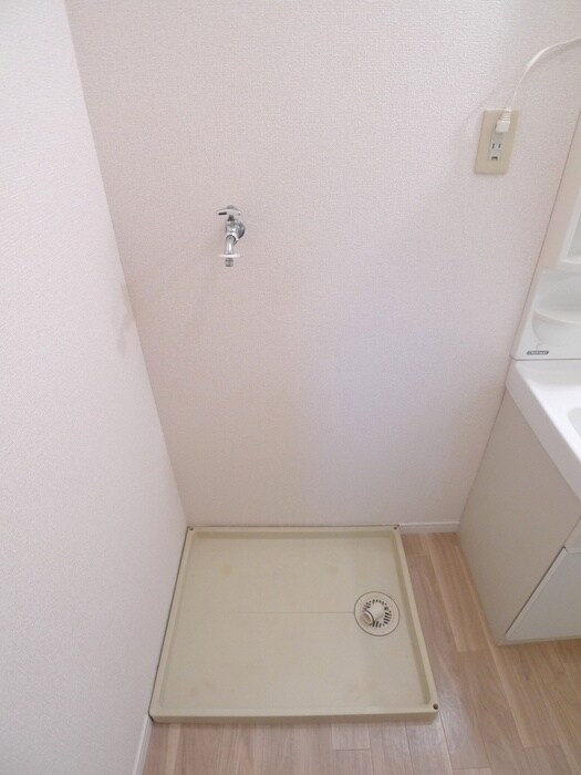 物件内観写真14　(洗濯機置場)