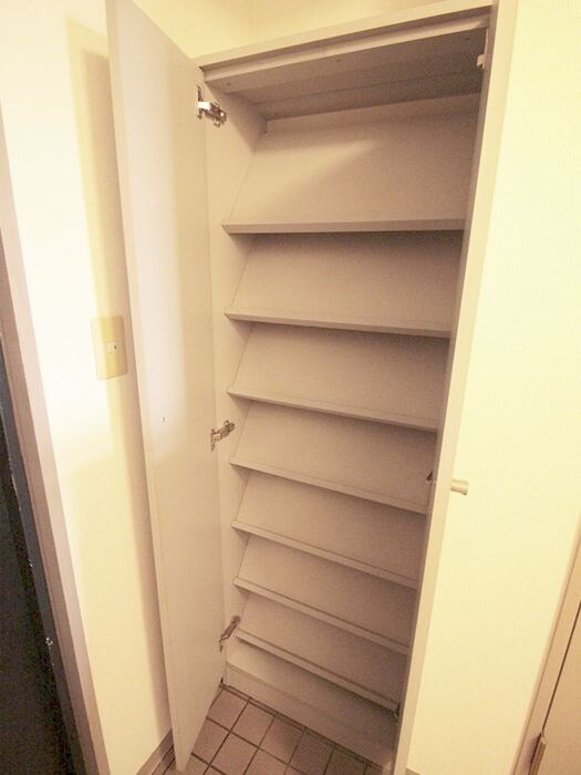 物件内観写真11　(靴箱)