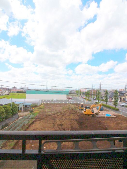 物件内観写真14　(室内からの展望)