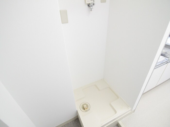 物件内観写真13　(洗濯機置場)