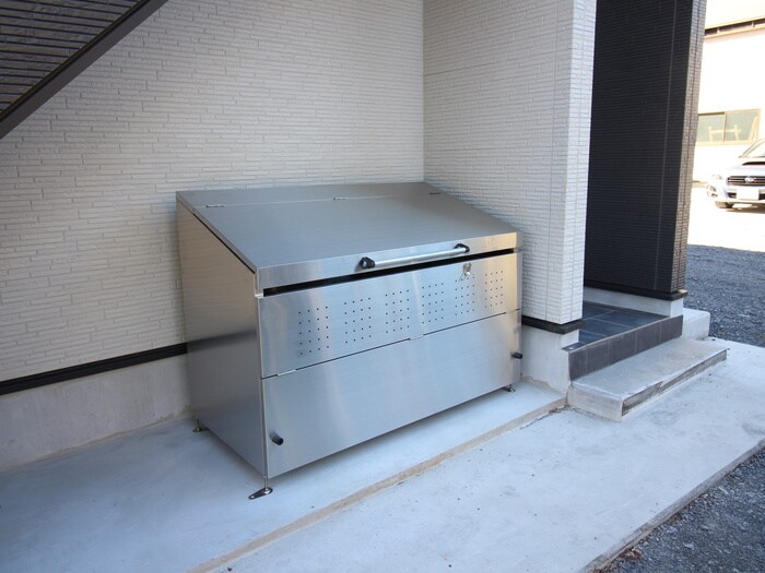 物件外観写真4　(建物設備)