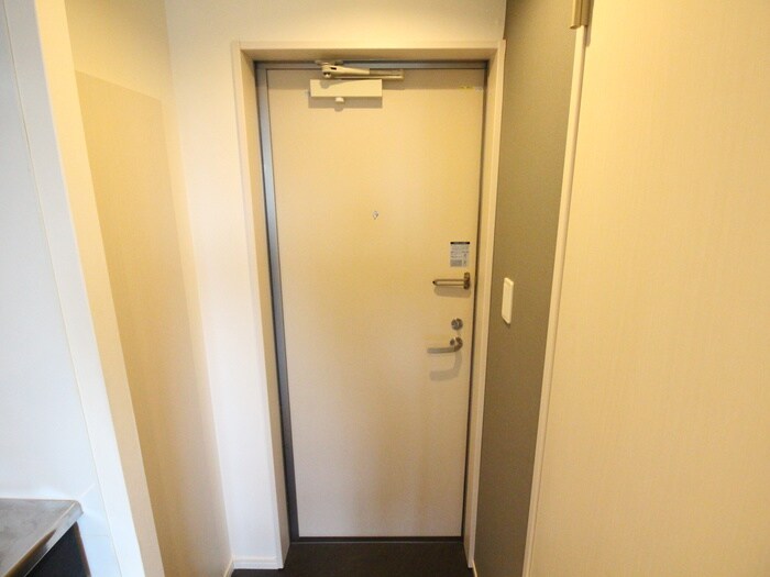 物件内観写真17　(玄関)