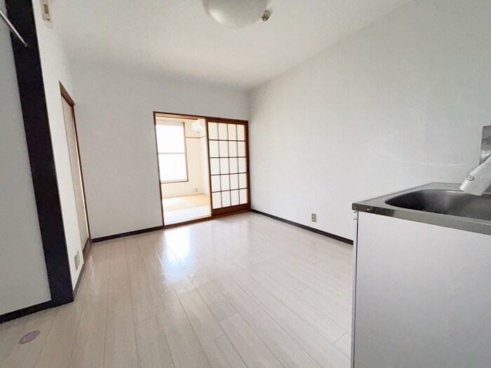 物件内観写真12　(居室)