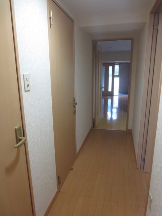 物件内観写真19　(廊下)