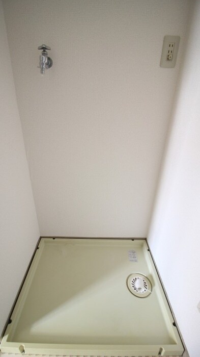 物件内観写真14　(洗濯機置場)