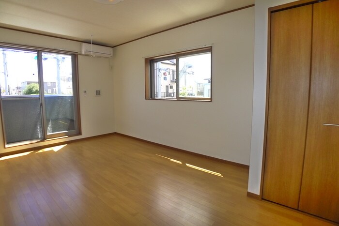 物件内観写真11　(居室)