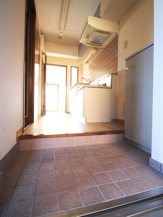 物件内観写真19　(玄関)