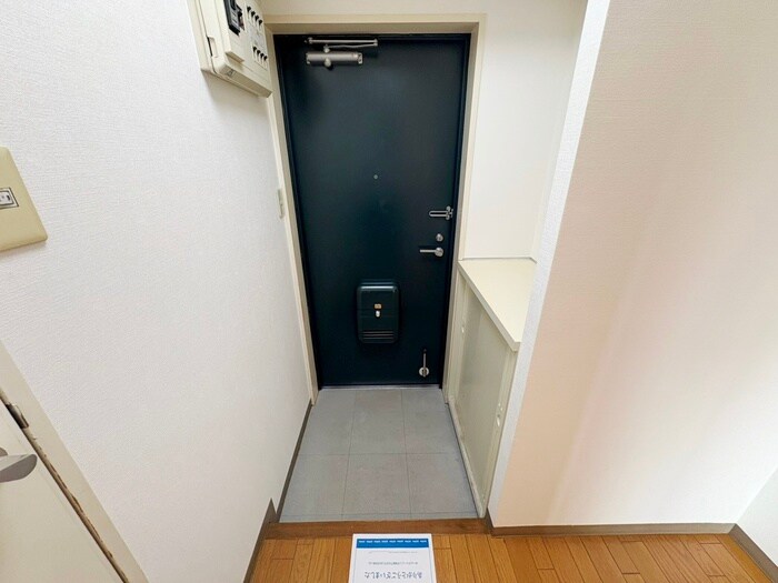 物件内観写真18　(玄関)