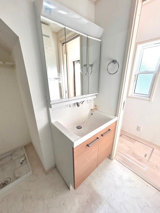 物件内観写真13　(洗面)