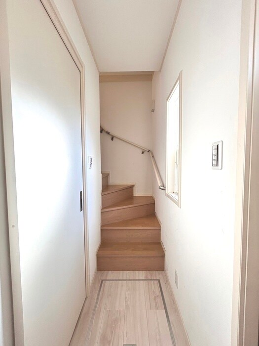 物件内観写真17　(廊下)