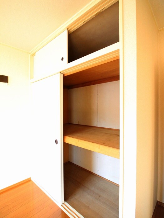 物件内観写真6　(収納)