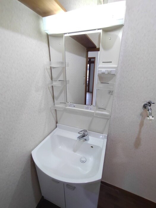 物件内観写真12　(収納)