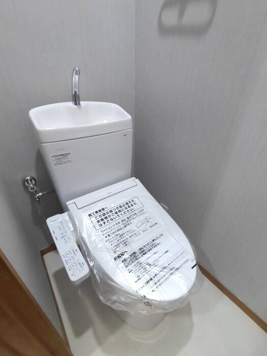 物件内観写真14　(トイレ)