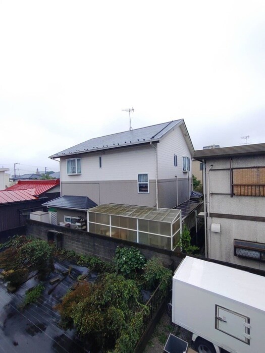 物件内観写真22　(室内からの展望)