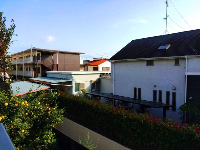 物件内観写真16　(室内からの展望)