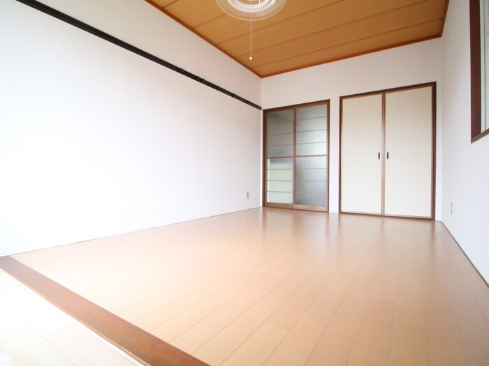 物件内観写真9　(居室)