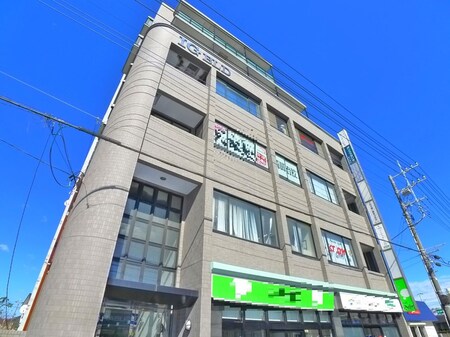 イイノガ－デンビル外観写真