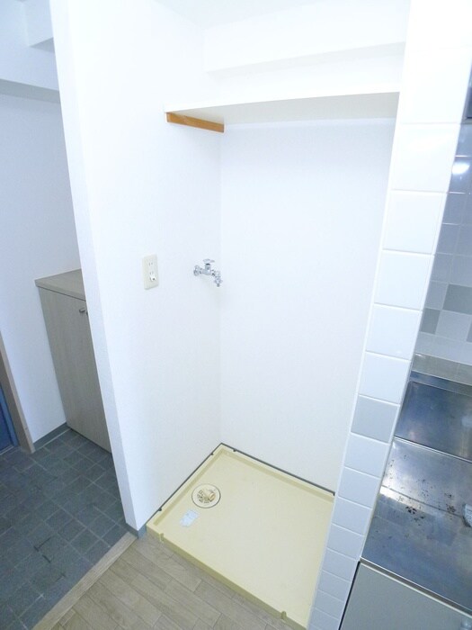 物件内観写真14　(洗濯機置場)