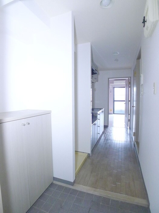 物件内観写真17　(廊下)