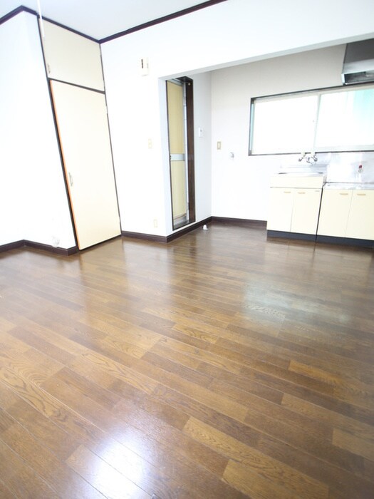 物件内観写真8　(居室)