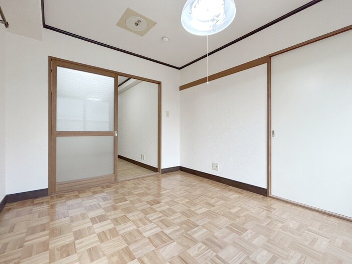 パレスコーポの居室