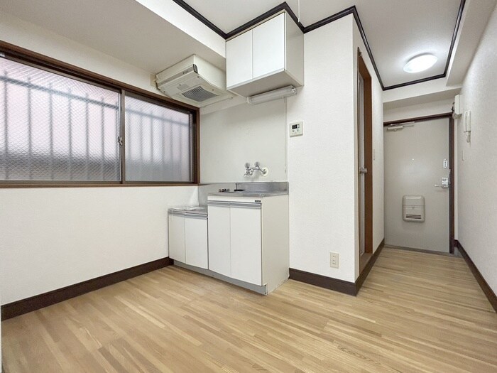 パレスコーポの居室