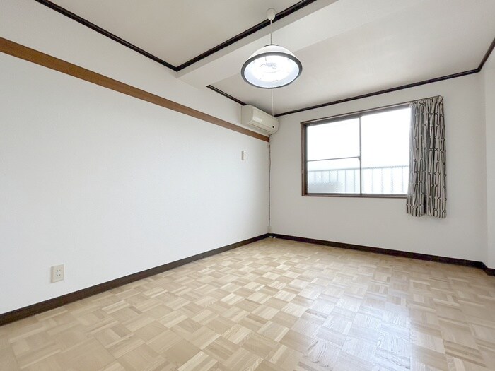 物件内観写真10　(居室)