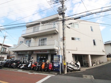 ハイツ岩本外観写真