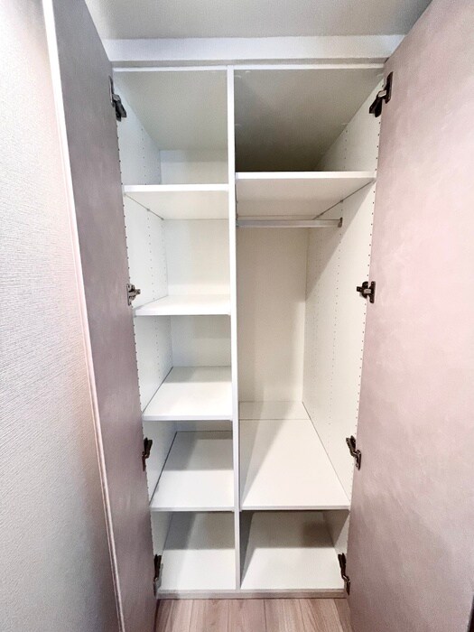 物件内観写真15　(収納)
