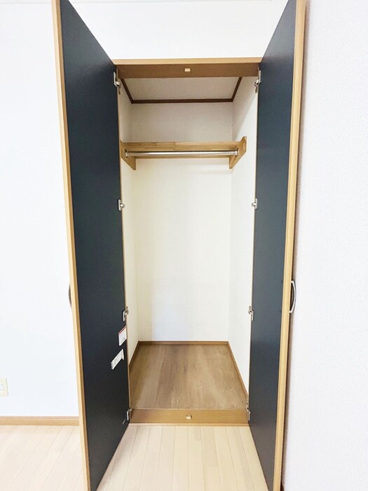 物件内観写真12　(収納)