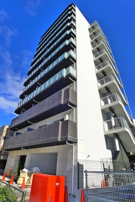 ｼﾞｪﾉｳﾞｨｱ南千住Ⅱｽｶｲｶﾞｰﾃﾞﾝ外観写真