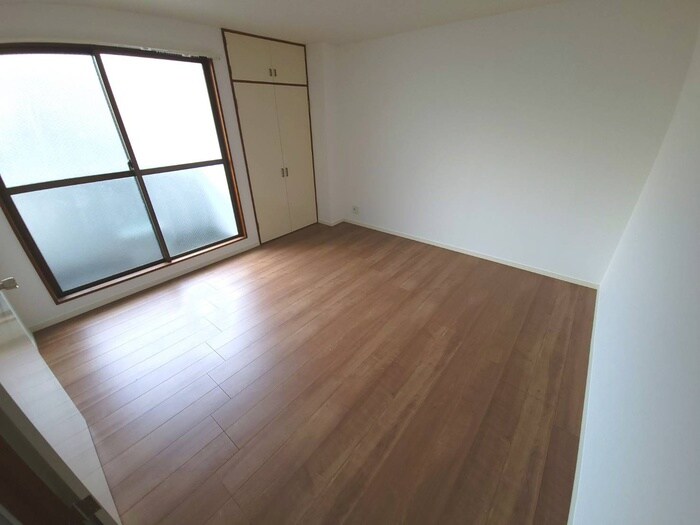 物件内観写真4　(居室)