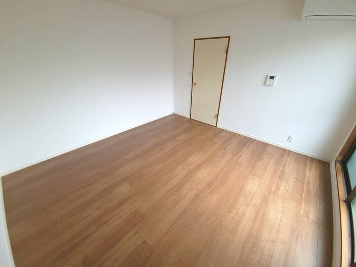 物件内観写真5　(居室)