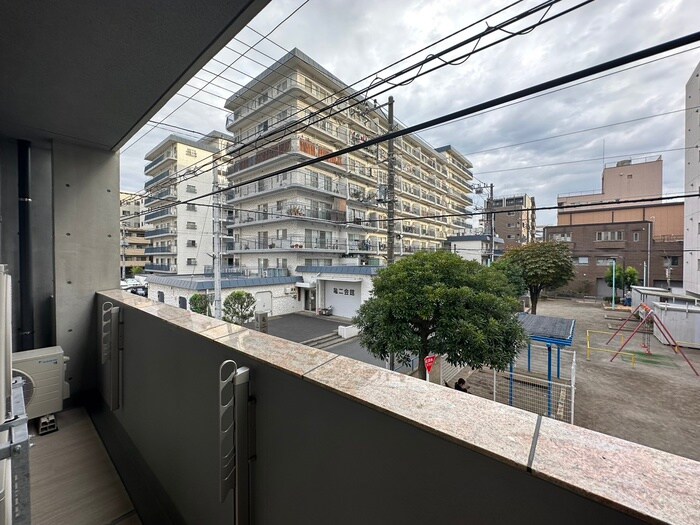 物件内観写真20　(室内からの展望)